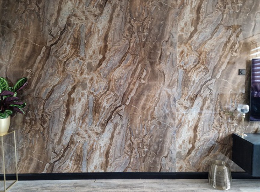 Oppio €67 PER PANEEL - PVC Wandpaneel Milos Bruin Hoogglans - 120x280x0,3 cm
