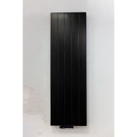 Verticale radiator zwart gestreept