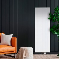 Verticale radiator wit gestreept