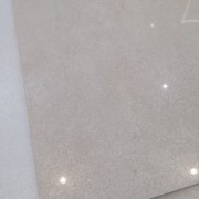 Metropol Beige 80x80| Halfglans Vloertegel Woonkamer