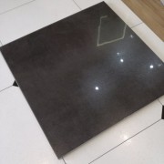 Metropol Negro 80x80 | Halfglans Vloertegel Woonkamer / Badkamer