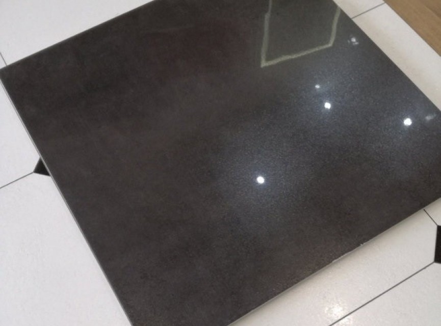 Metropol Negro 80x80 | Halfglans Vloertegel Woonkamer / Badkamer