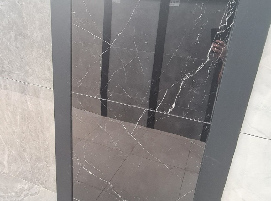 BLACK MARMOUR Hoogglans ZWART MARMER 60x60 Vloertegel / Gepolijst En Gerectificeerd / Woonkamer