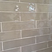 Handmade Taupe Hoogglans Wandtegel / Metro tegel / 7,5 x 30 / tbv Woonkamer muur / Badkamer / Toilet / Winkelruimte