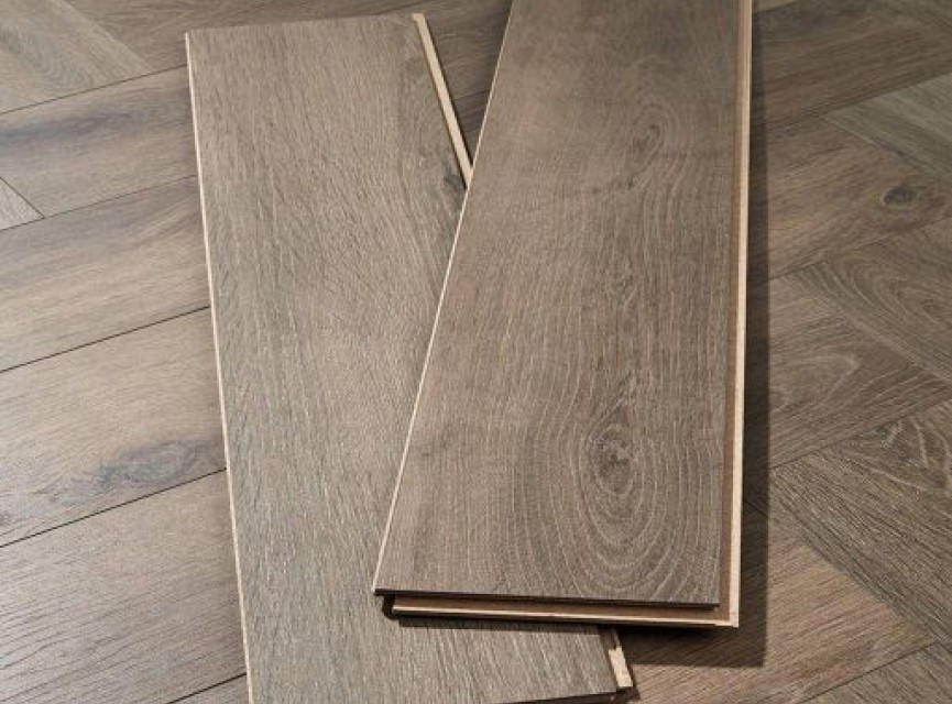 Floorlife Bayside Waterproof Visgraat laminaat Eiken warm bruin 15x60