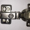 los soft-close scharnier tbv badkamerkasten