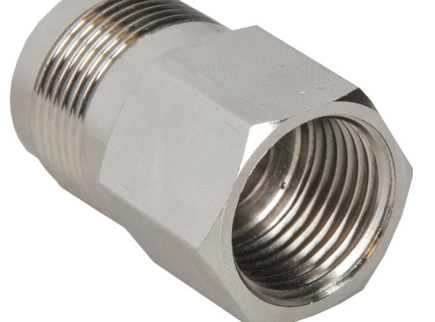 Gaskoppeling 1/2''bin.x M-24 vernikkeld