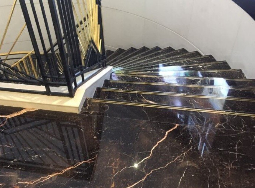 Ceasar Black Gold 60x120 LEVIGLASS / Hoogglans Vloertegels / Woonkamer / Winkel Ruimte / Badkamer