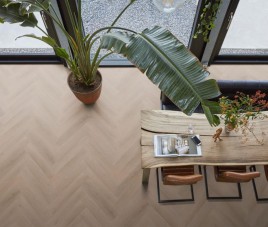 Amsterdam Herringbone visgraat pvc dryback micro-bevel 4V - Dark Oak
