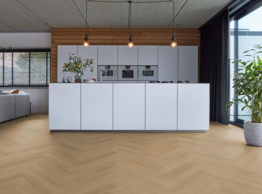 Amsterdam Herringbone visgraat pvc dryback micro-bevel 4V - Light Oak
