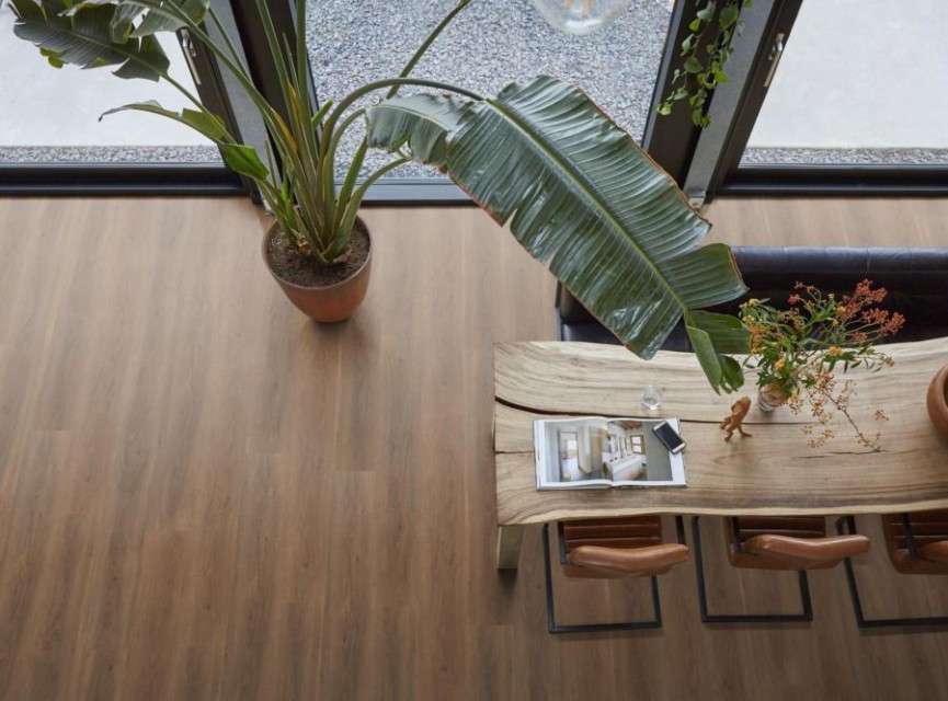 NANCY Warm bruin SRC Pvc Klik Vloer ( LEVENSLANGE GARANTIE ) / natuurgetrouw (EIR) Structuur / Vloerverwarming En -Koeling / Extra Matte Toplaag / Geluiddempende Onderlaag