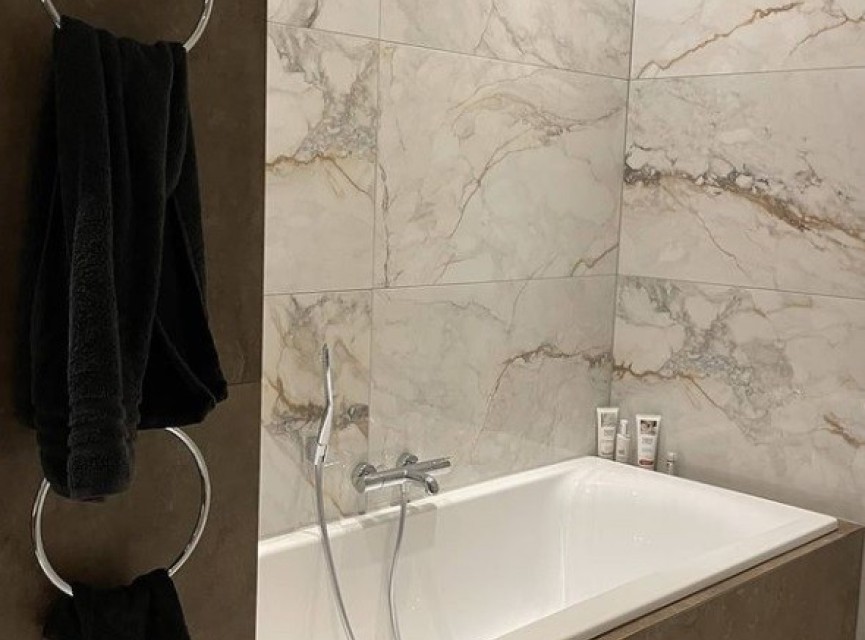 Hoogglans CEASAR Gold White ( LEVIGLASS ) 120x120 Vloertegel en Wandtegel Woonkamer / Winkelruimte / Badkamer / Keuken