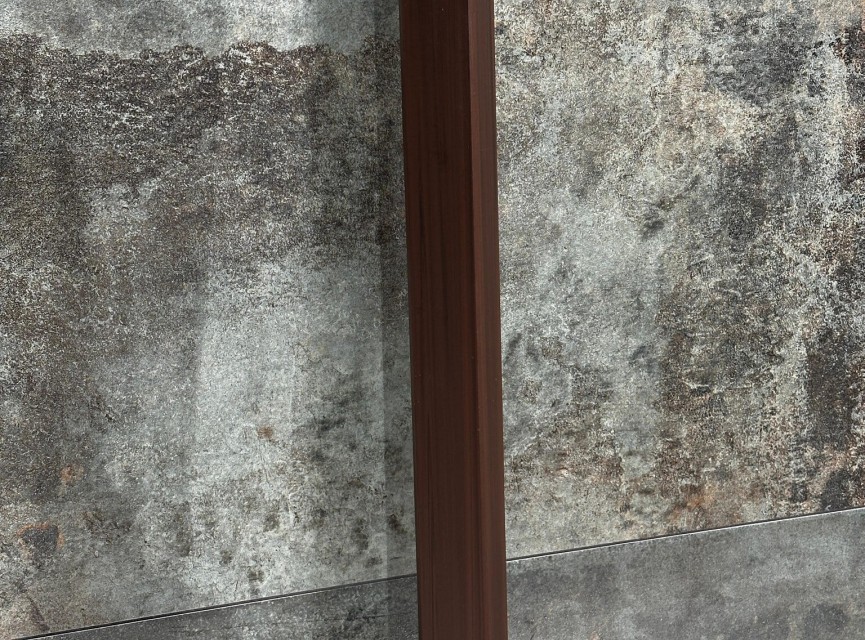 Oppio MAHONIE - HOEKPROFIEL 290x5x5 cm WPC ( 360° volledig bedekkende beschermlaag )