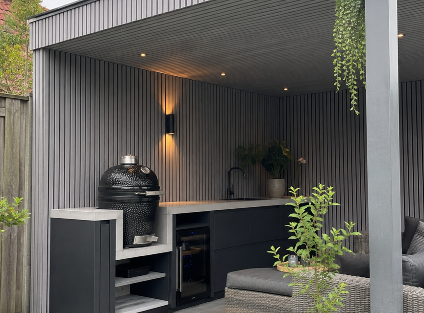 €28 Per Stuk - SILVER GREY - Zwarte strepen - Gevelbekleding – Composiet | 290 x 22 cm | Gevel | Tuin