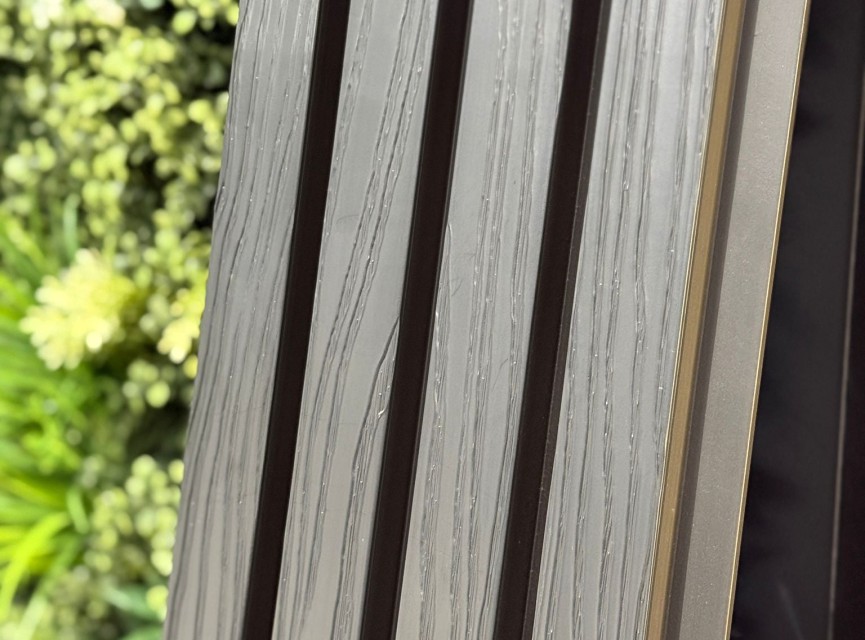 €28 Per Stuk - SILVER GREY - Zwarte strepen - Gevelbekleding – Composiet | 290 x 22 cm | Gevel | Tuin